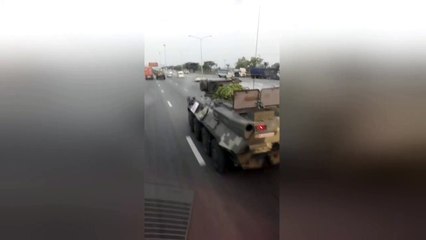Tanks on outskirts of Bangkok spark coup fears