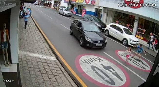 VÍDEO: Por los pelos, la importancia de respetar los límites en ciudad