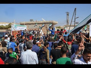 خروج مظاهرة لأهالي بلدة أورم بريف حلب الغربي تطالب بإسقاط النظام