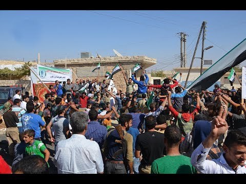 خروج مظاهرة لأهالي بلدة أورم بريف حلب الغربي تطالب بإسقاط النظام