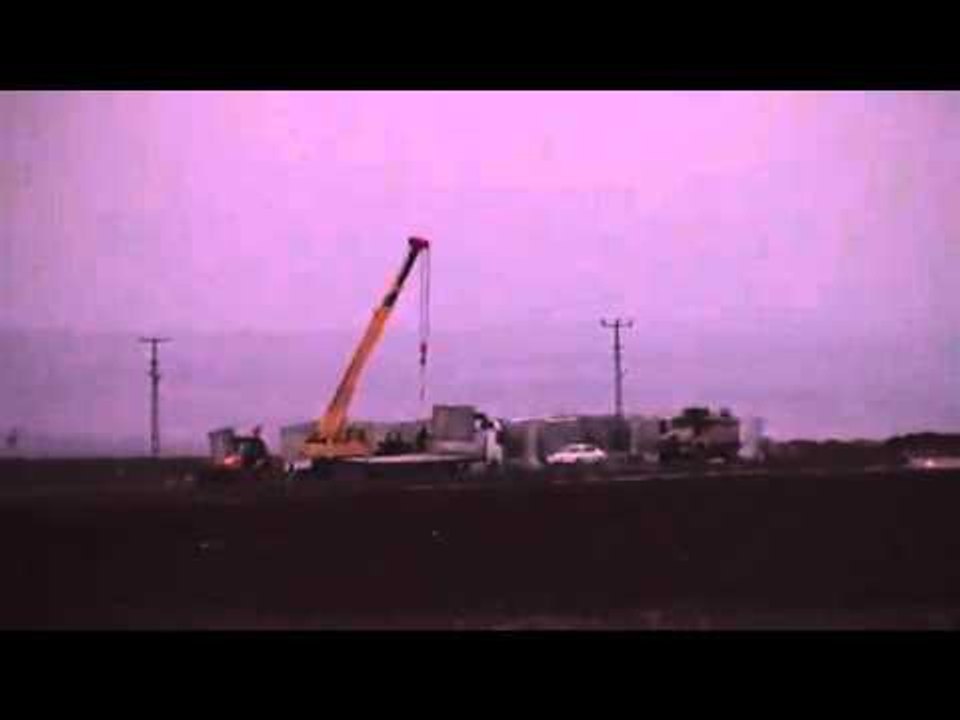 Artêşa Tirk li seranserî sînorê rojava amedekariyên avakirina dîwarekî dike