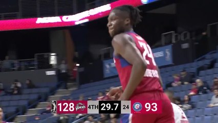 Tyler Roberson Posts 21 points & 11 rebounds vs. Rio Grande Valley Vipers
