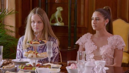 The Royal World : Richissitudes UK S.1 E.05 "Tea Party"