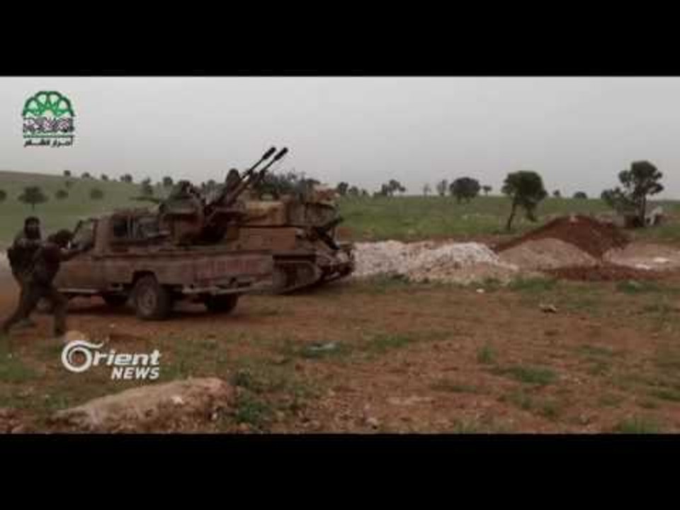 Firokeyên rêjîmê taxên dorpêçkirî li Helebê armanc dikin