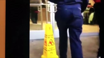 Il lâche un rat dans un McDo et crée une grosse panique pour se venger d'une erreur de commande
