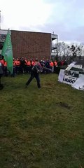 Les ouvriers de Magolux manifestent leur colère au siège de Magotteaux (2)