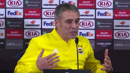 Yanal: 'Aslında hakemler futbolun içinde ama dışında olmalı' - İSTANBUL