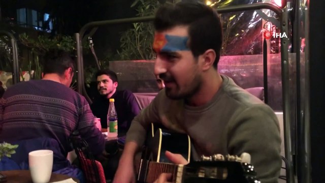 Amber Türkmen'den gençlere gitar resitali