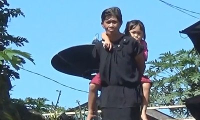 Kampung Terisolasi, Warga Bertahan di Pengungsian