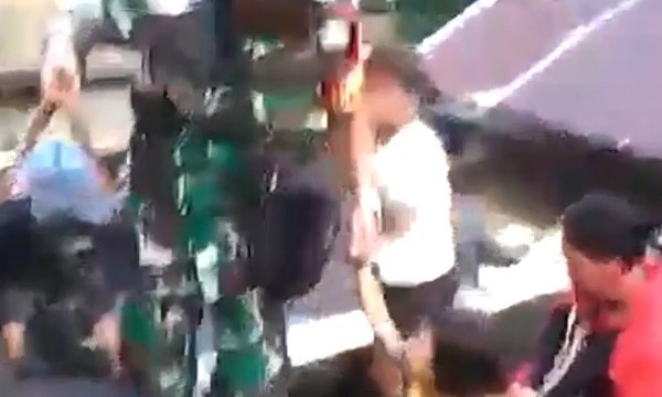 Tanggapi Aktivitas Gunung Karangetang, TNI Evakuasi Warga