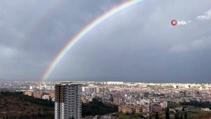 İskenderun'da yağmur ve fırtına sonrası görsel şölen