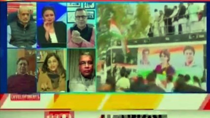 Priyanka's Roadshow attracts sea of admirers in Lucknow | Priyanka Gandhi | Rahul Gandhi | Congress