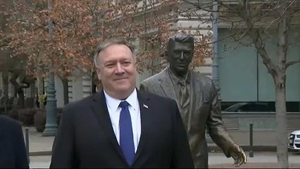 Először civilekkel találkozott Budapesten az amerikai külügyminiszter