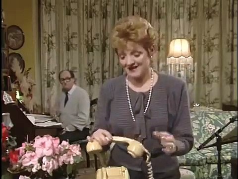 FRESH FIELDS - S03E03 - Movable Feasts