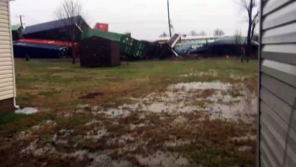 Une tornade provoque le déraillement d'un train