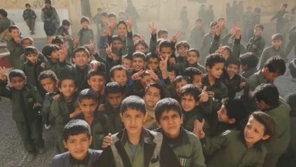 Combatir el absentismo escolar en Yemen a través de la comida