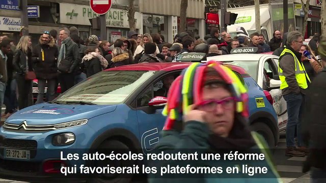 Auto-écoles: manifestation à Paris contre un permis ubérisé
