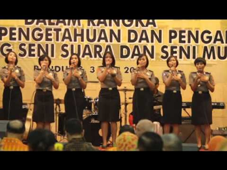 Penampilan POLWAN SRIKANDI'S POLDA JABAR  (SESAKIT-SAKITNYA)
