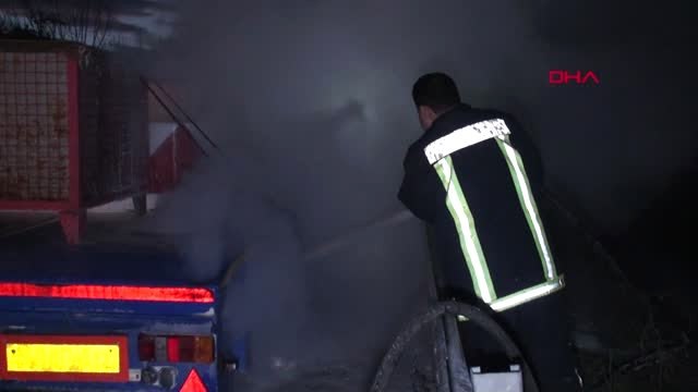 Karaman Tır'ın Dorsesi Yandı, Yol 40 Dakika Ulaşıma Kapandı