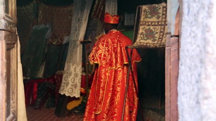 İbadet etmek için 3 bin 100 metreye tırmanıyorlar - AMHARA