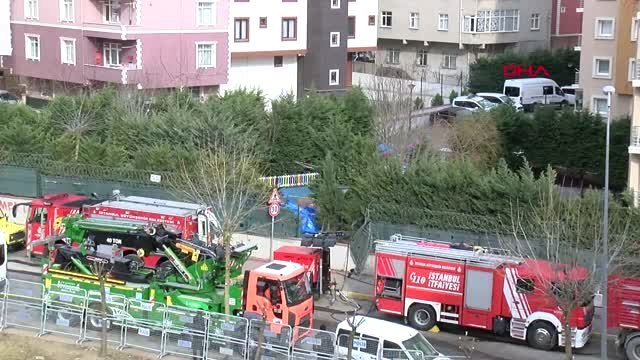 İstanbul- Kaza Kırım Ekibi, Çekmeköy'de Düşen Helikopter Enkazında İncelemelere Başladı