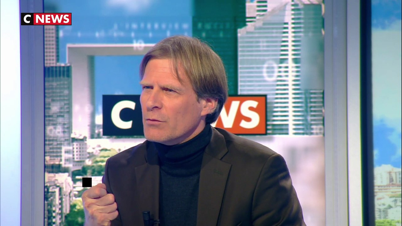 Pascal, ex-président de l'OFPRA, dénonce la reconduite systématique des migrants en méditerranée