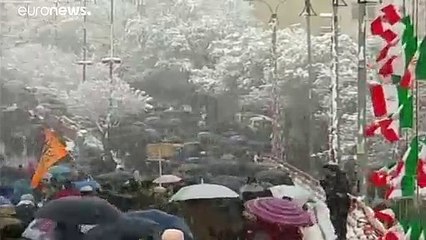 ترامب يغرّد بالفارسية في ذكرى الثورة الإسلامية وروحاني يقول عنه أبله