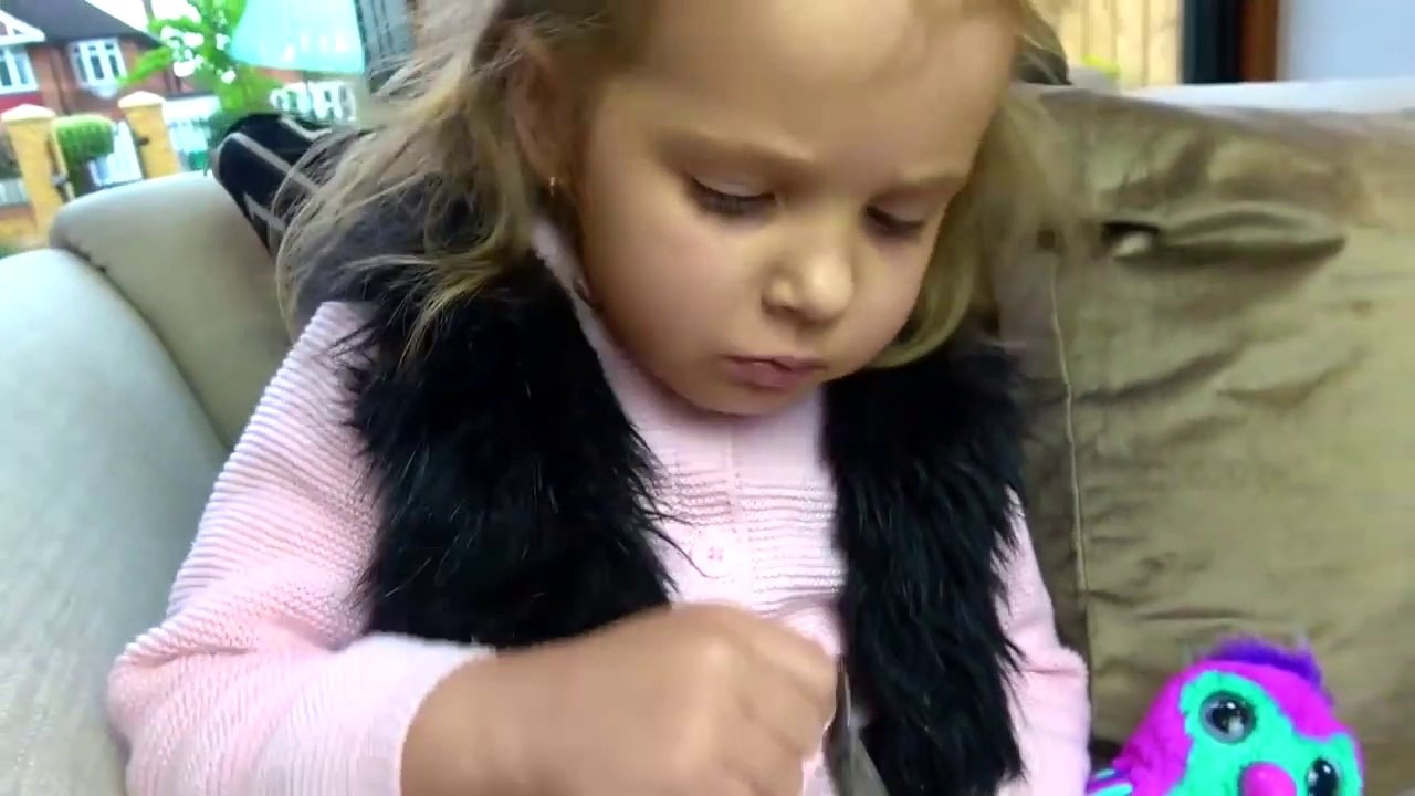 الاطفال الخرقاء أطفال صعب ألعاب طفل مضحك الحوادث - أمي صدمت! | | طفل رضيع د | حب الاطفال أطفال مضحك ضد شبح - جوني جوني أغاني الحضانة قافية وتعلم الألوان للأطفال - جوني جوني القوافي تعلم الألوان مع عائلة Gombal كاندي أطفال فنجر الأسرة