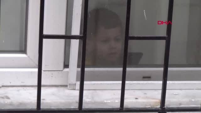 Kağıthane'de Korkutan Görüntü; 4 Katlı Binanın Sakinleri Panik Yaşadı