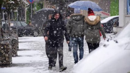 Rikthehet dëbora, ulen temperaturat - Top Channel Albania - News - Lajme
