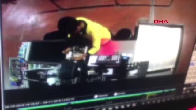 Şanlıurfa Marketteki Hırsızlık Anları Güvenlik Kamerasında