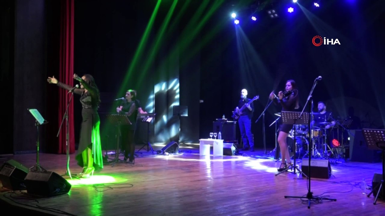 Dünyaca ünlü ses sanatçısı Della Miles Batman’da konser verdi