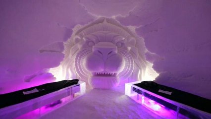 شاهد: وحوش وأبطال "لعبة العروش" في قرية الجليد في فنلندا