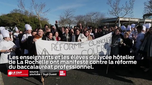 Manifestation ce jour des enseignants et des élèves du lycée hôtelier de La Rochelle contre la réforme du baccalauréat professionnel.