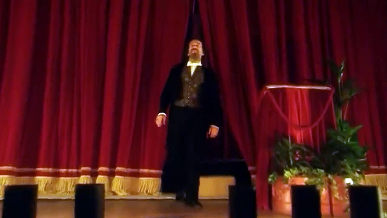 Doctor Who - S 1 E 3 - The Unquiet Dead