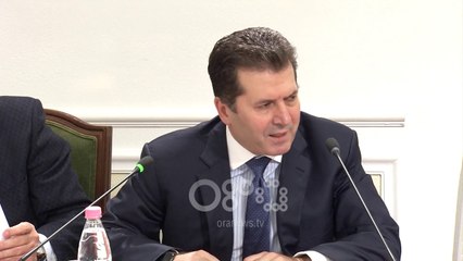 Ora News - Mazhoranca miraton ligjin e ri për tokat, opozita kundër: Klientelist