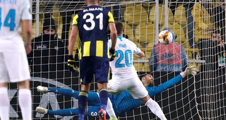 Zenit Maçında Robert Mak'a Geçit Vermeyen Harun, Fenerbahçe Formasıyla 3. Penaltısını Kurtardı