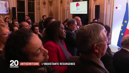 Croix gammée sur le visage de Veil, destruction de l'arbre en mémoire d'Halimi, "Juden" tagué sur un Bagelstein... L'antisémitisme resurgit