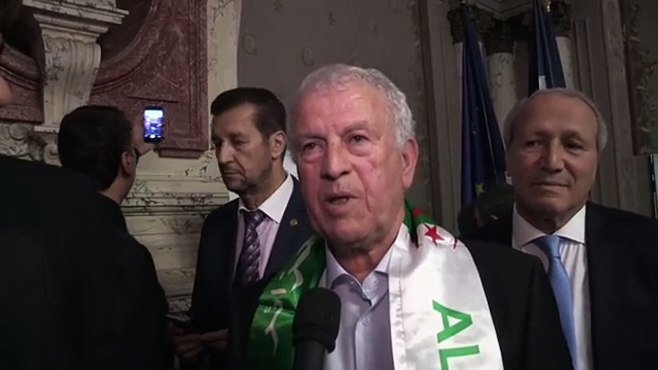 Hommage à Mustapha Dahleb