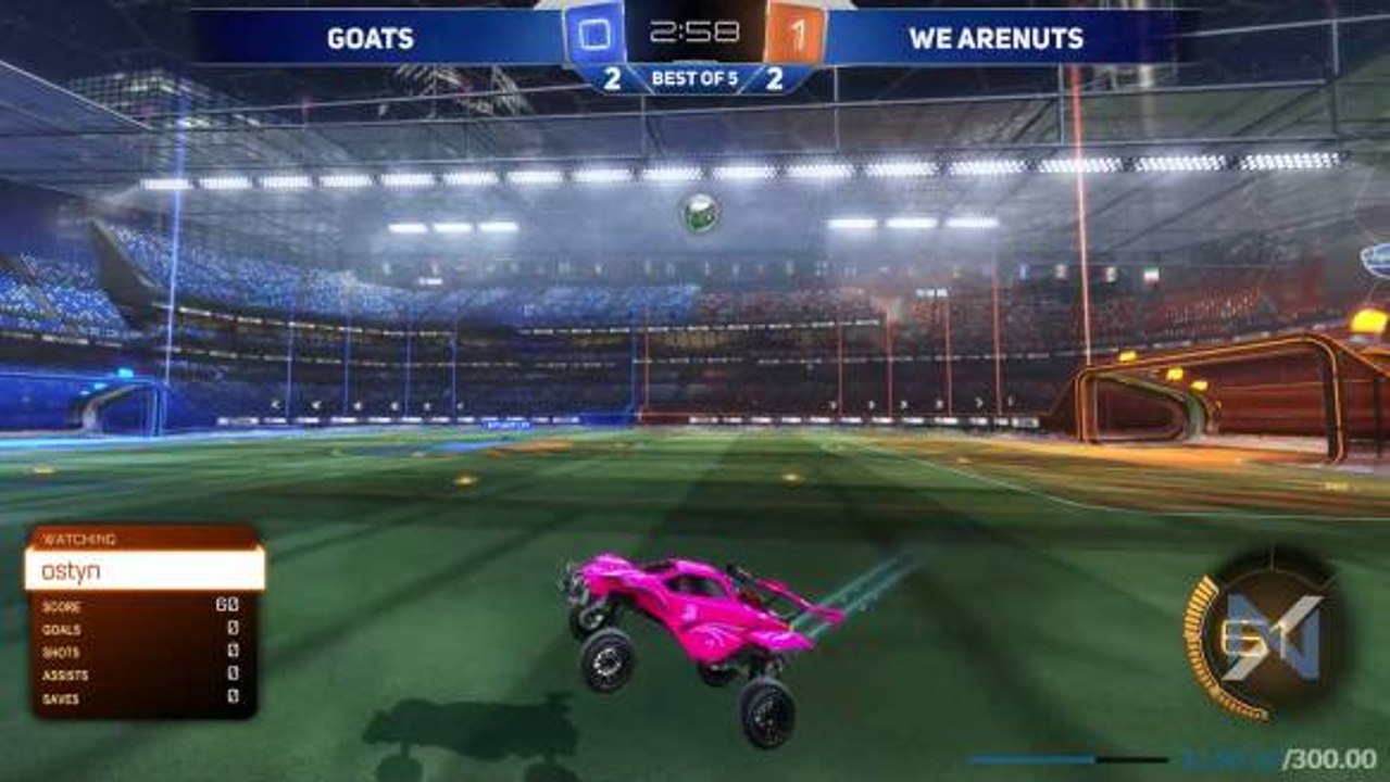 AyyJayy picks up the ball to drive it home after an awesome team play