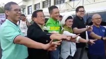 Opposition coalition senatorial slate arrives in Naga City for campaign