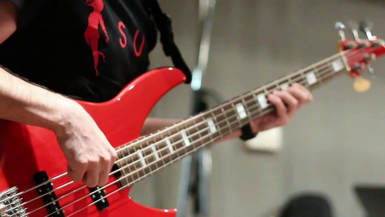Sinking Sand (Official music performance)