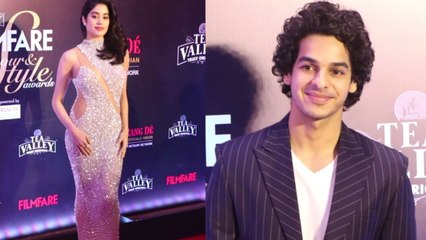 Download Video: Janhvi Kapoor and Ishaan Khatter turn up the heat at Filmfare Glamour and Style Awards | FilmiBeat