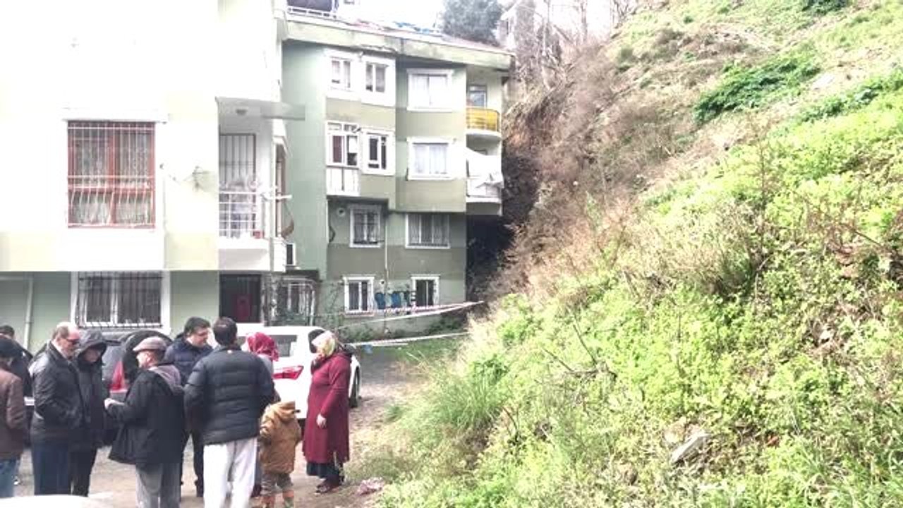Eyüpsultan'da Toprak Kayması