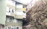 Eyüpsultan'da toprak kayması: 4 katlı bina boşaltıldı