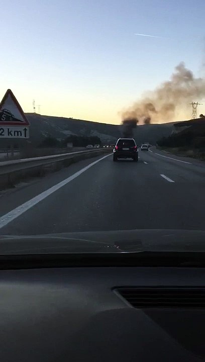 Marseille - A55 : un camion en feu sur l'autoroute en direction de Martigues