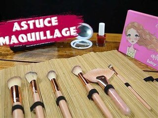 Astuce maquillage : ranger vos pinceaux avec une natte de bambou