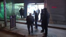 Adana'da AK Parti'nin Seçim Bürosuna Molotoflu Saldırı