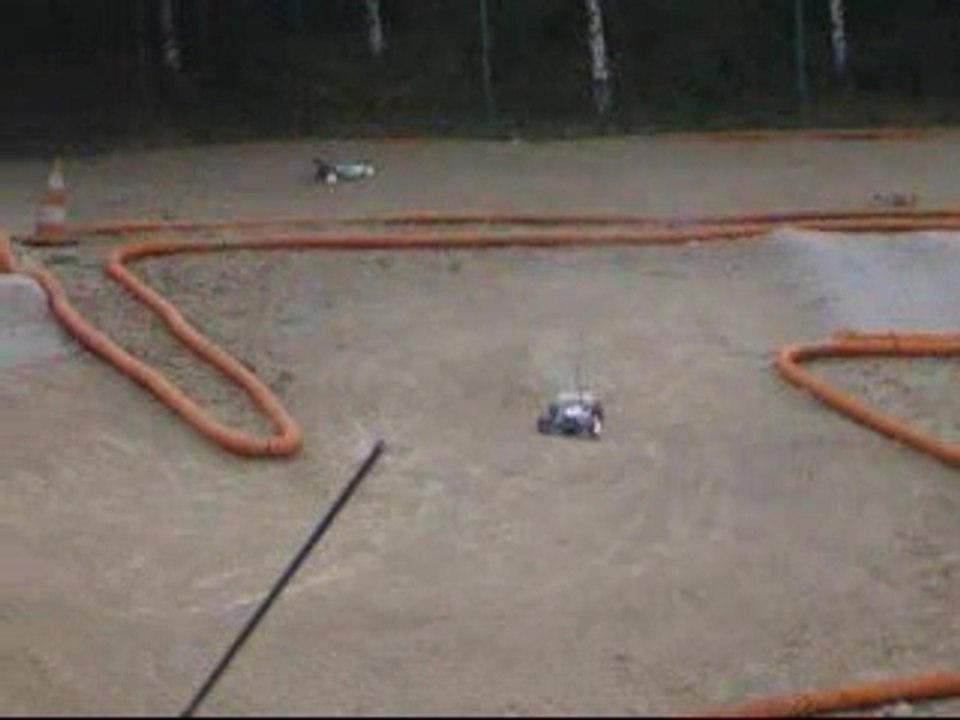RC Racing Car course Gargenville 29-05-05