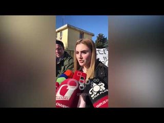Ora News - Shkodër, studentët denoncojnë policin: Ka ngacmuar vajza dhe një pedagoge